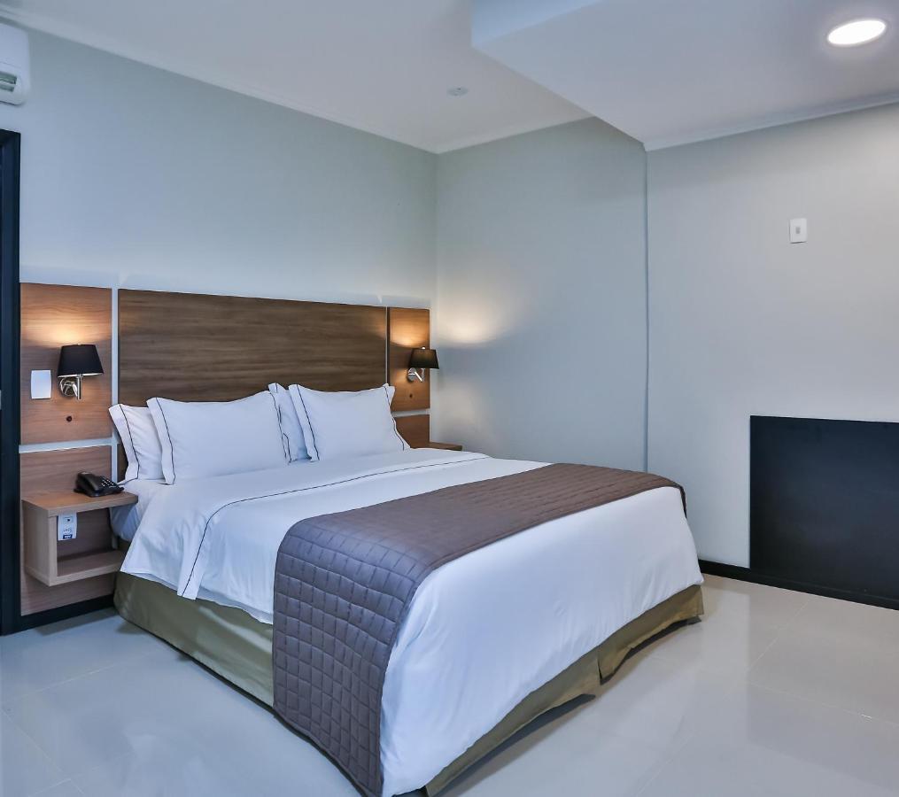 Wyndham Golden Foz Suites Foz do Iguacu Bagian luar foto