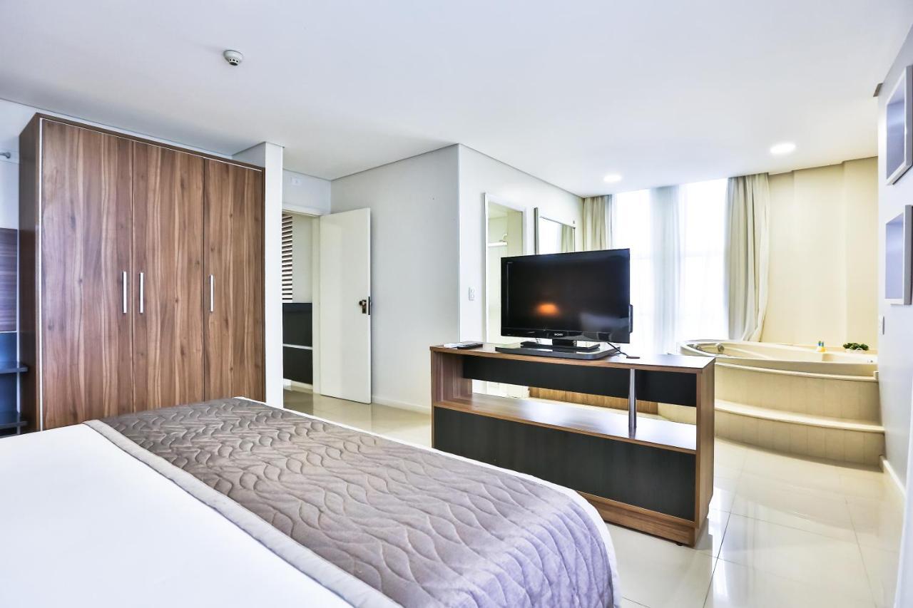 Wyndham Golden Foz Suites Foz do Iguacu Bagian luar foto